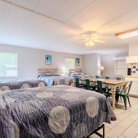 Shark Reef Resort Motel & Cottages Порт-Аранзас Экстерьер фото