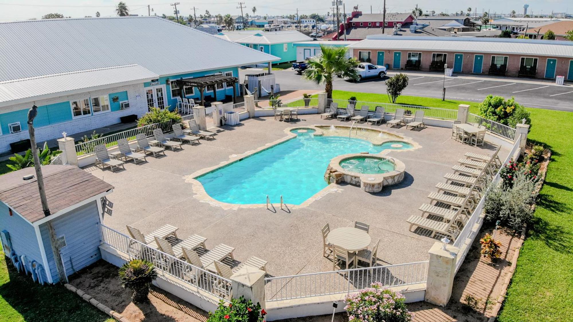 Shark Reef Resort Motel & Cottages Порт-Аранзас Экстерьер фото