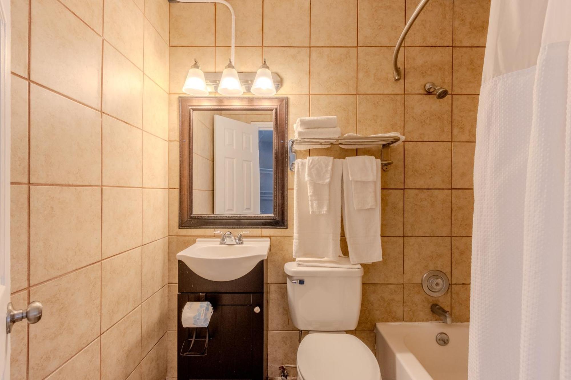 Shark Reef Resort Motel & Cottages Порт-Аранзас Экстерьер фото