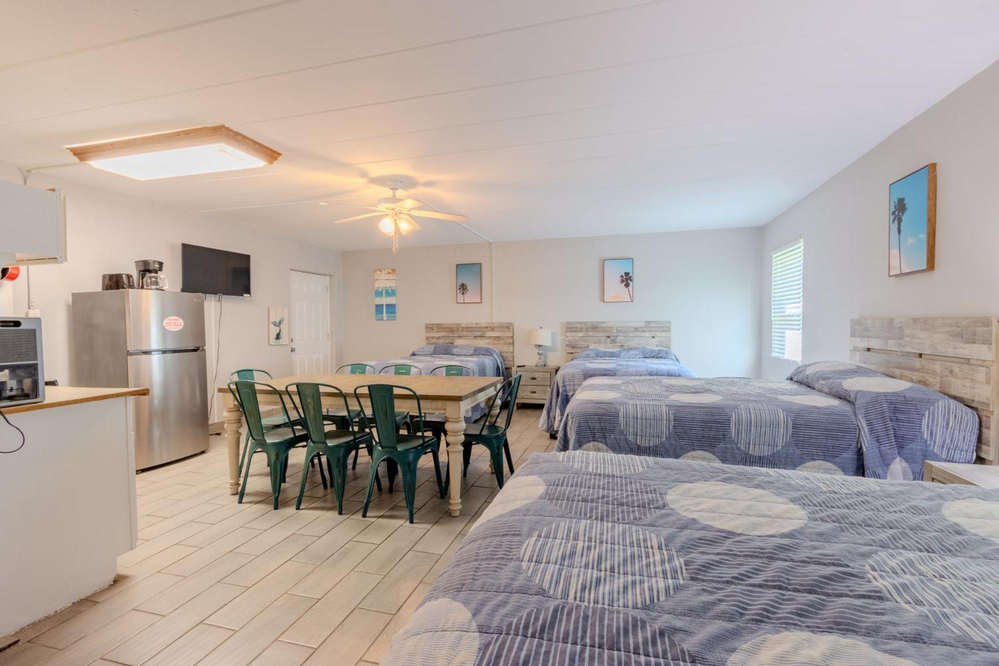Shark Reef Resort Motel & Cottages Порт-Аранзас Экстерьер фото