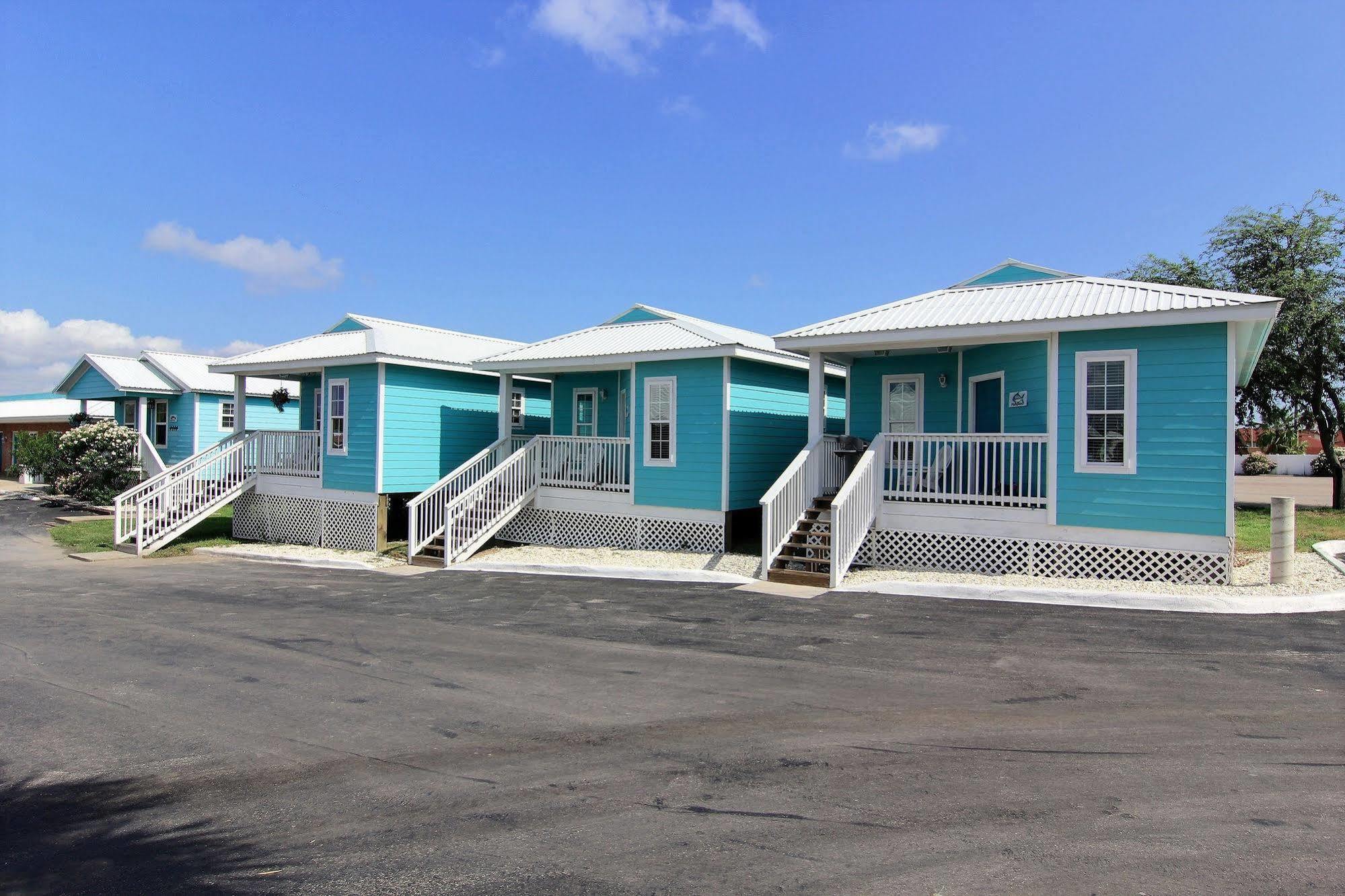 Shark Reef Resort Motel & Cottages Порт-Аранзас Экстерьер фото